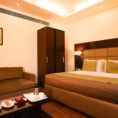 Hotel Africa Avenue - Greater Kailash 1 뉴델리 외부 사진